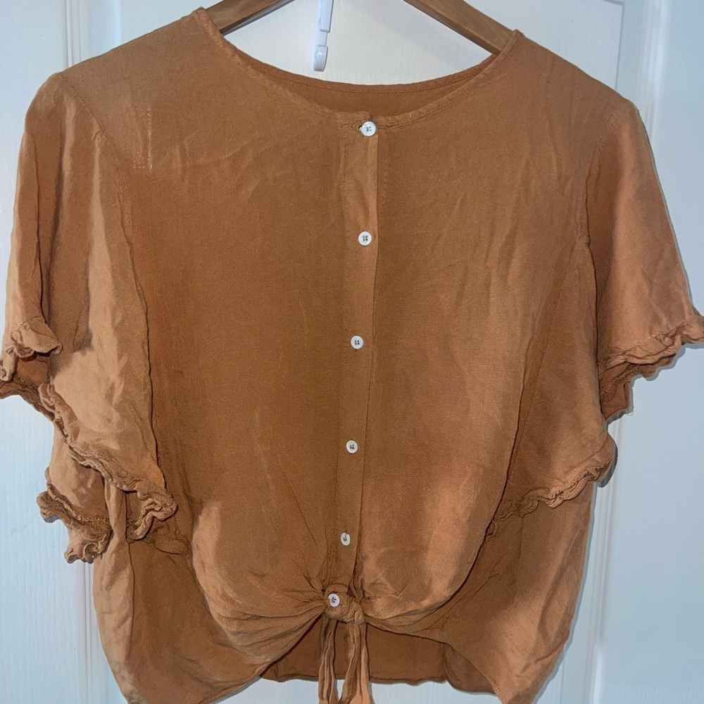 Mustard Seed Ruffle Sleeve Tie front Blouse - Tan‎